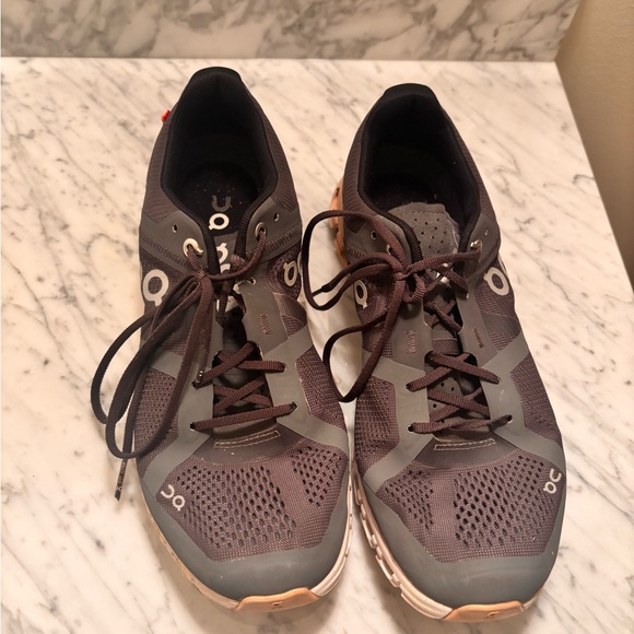 On Running Sneakers - Picture 1 of 4